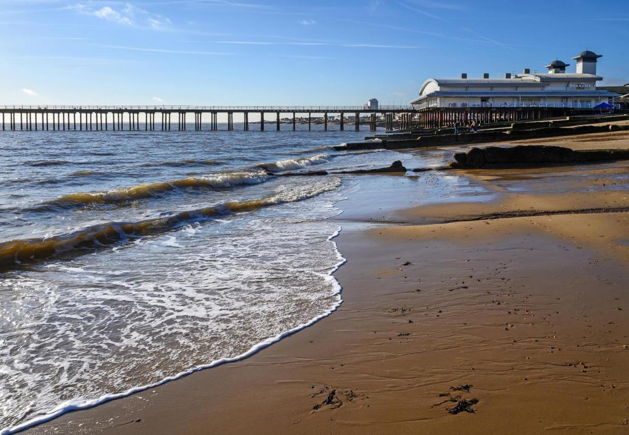 Luxury Lodge At Suffolk Sands Holiday Park Ref 45009Mv フェリックストウ エクステリア 写真